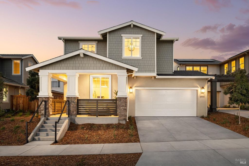 2543 Courtney Ave, Santa Rosa, CA 95403