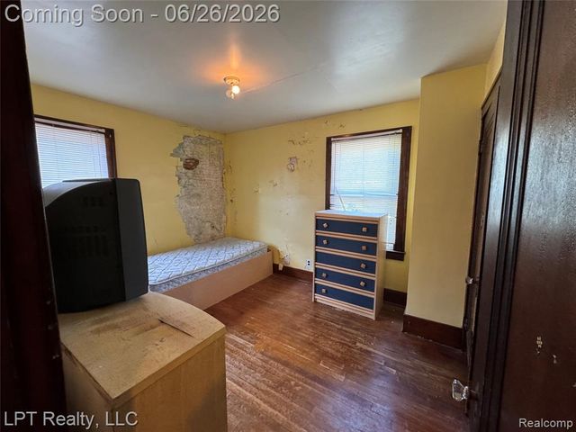 942 2nd Street, Wyandotte, MI 48192