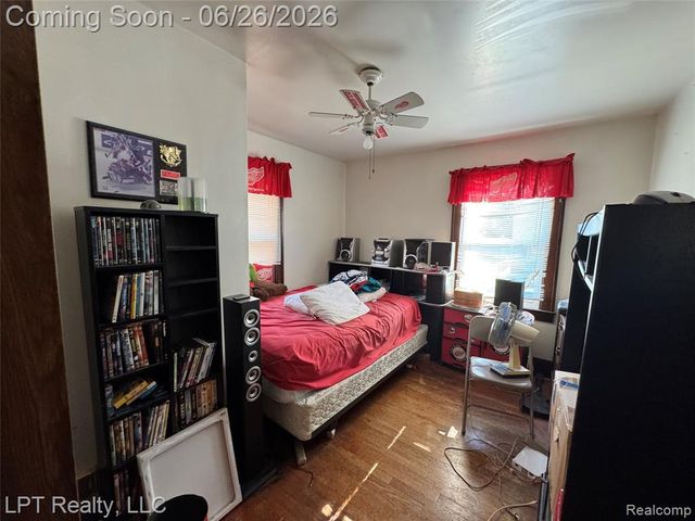 942 2nd Street, Wyandotte, MI 48192