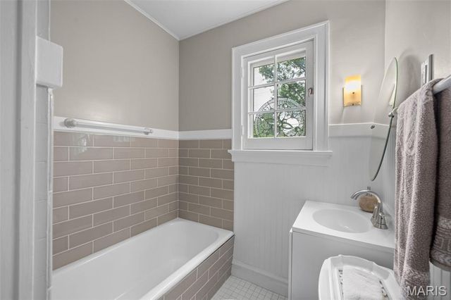 445 Algonquin Place, Webster Groves, MO 63119