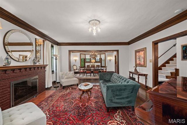 445 Algonquin Place, Webster Groves, MO 63119