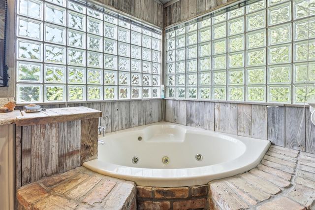 2803 County Road 145, Alvin, TX 77511