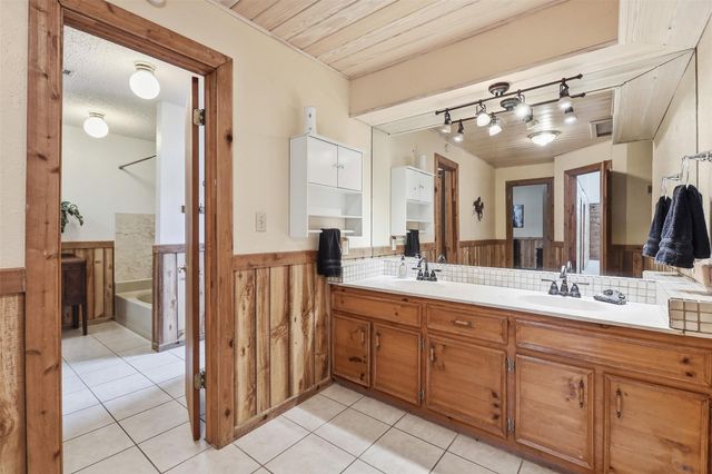 2803 County Road 145, Alvin, TX 77511