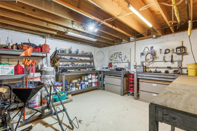 2803 County Road 145, Alvin, TX 77511