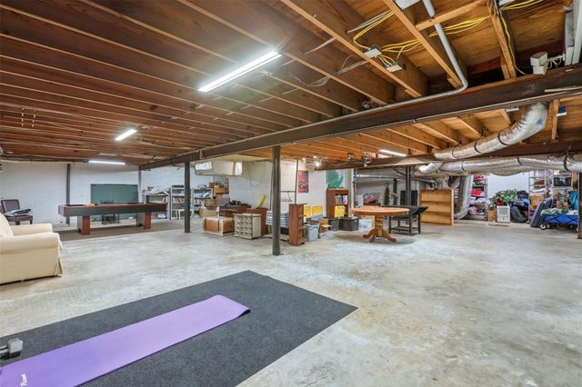 2803 County Road 145, Alvin, TX 77511