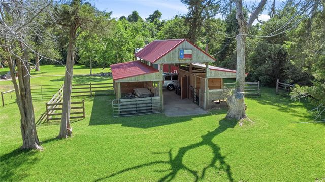 2803 County Road 145, Alvin, TX 77511