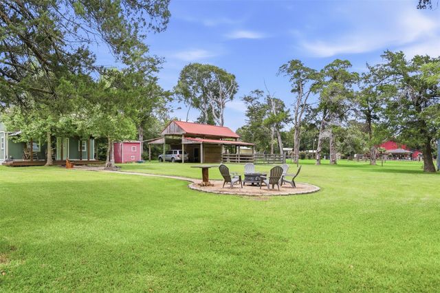 2803 County Road 145, Alvin, TX 77511
