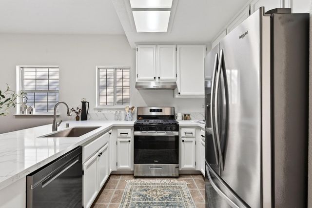 1308 Farragut Cir, Davis, CA 95618