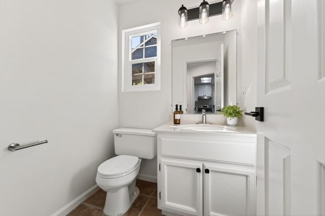 1308 Farragut Cir, Davis, CA 95618