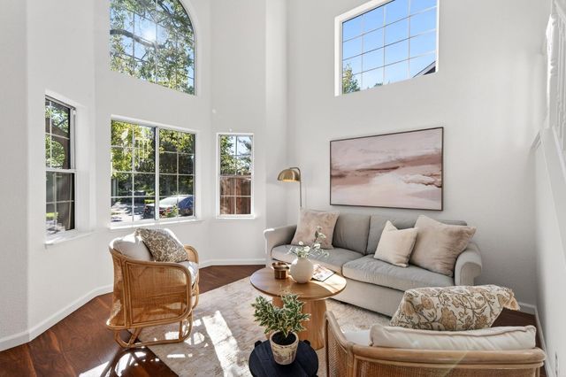 1308 Farragut Cir, Davis, CA 95618