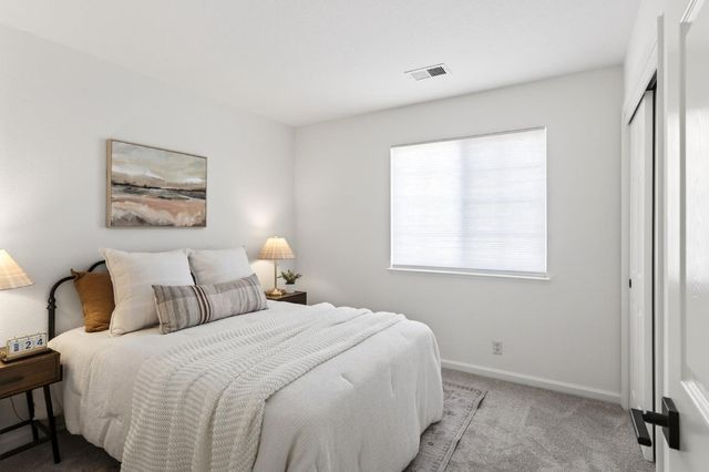 1308 Farragut Cir, Davis, CA 95618