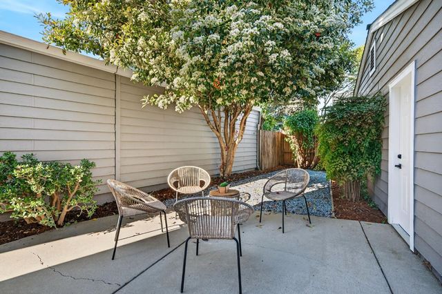 1308 Farragut Cir, Davis, CA 95618