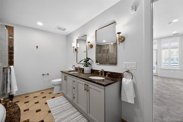 7220 W Bonfils Lane 302, Lakewood, CO 80226