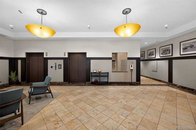 7220 W Bonfils Lane 302, Lakewood, CO 80226