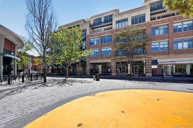 7220 W Bonfils Lane 302, Lakewood, CO 80226