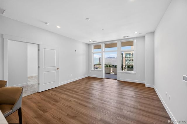 7220 W Bonfils Lane 302, Lakewood, CO 80226