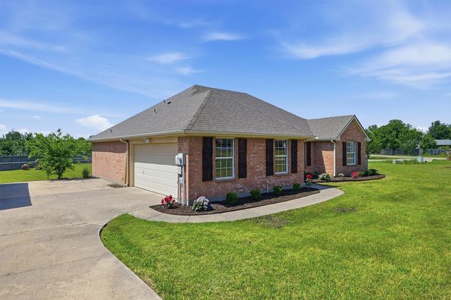 102 Brittany Drive, Fate, TX 75189