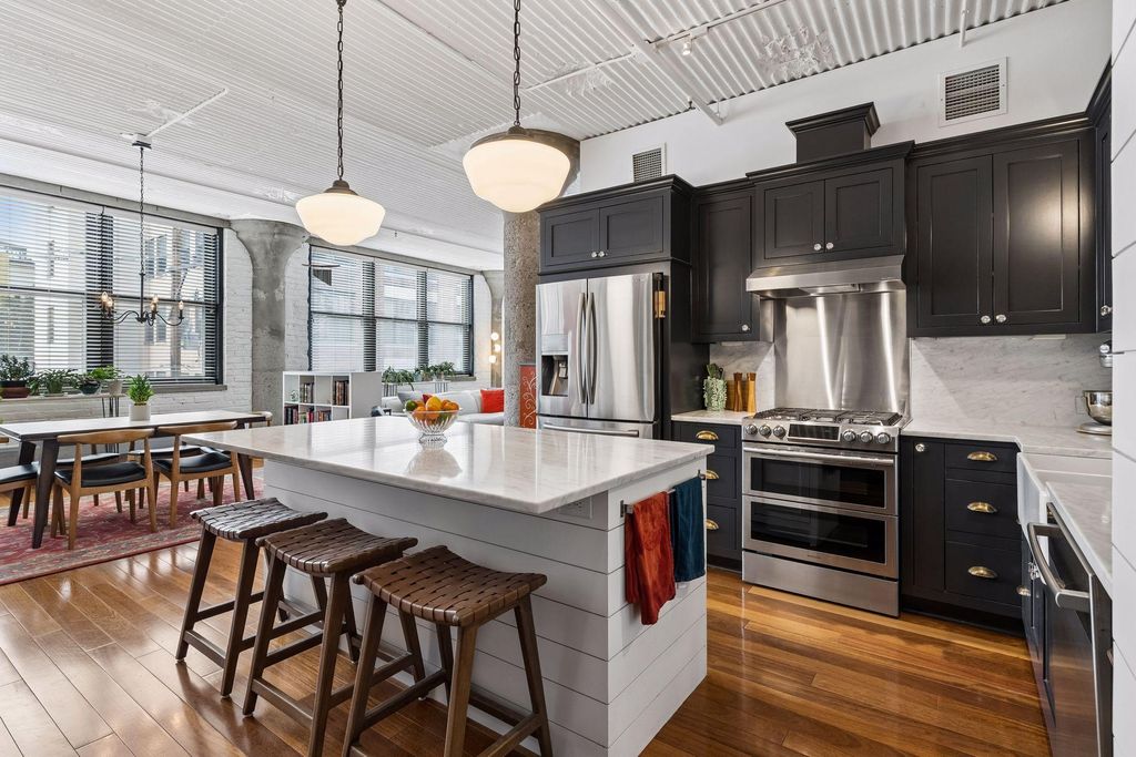 225 9th Street E 306, Saint Paul, MN 55101 — exterior