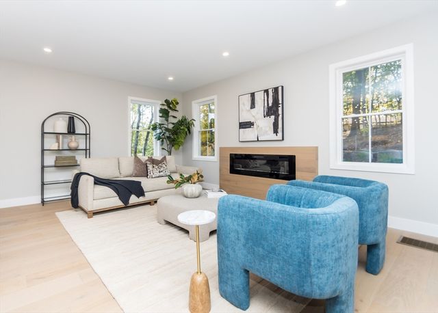 22 Irene Circle, Waltham, MA 02453