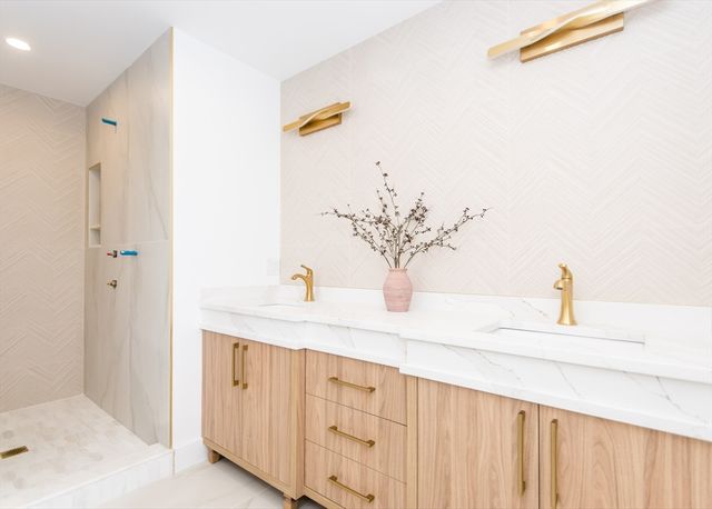 22 Irene Circle, Waltham, MA 02453
