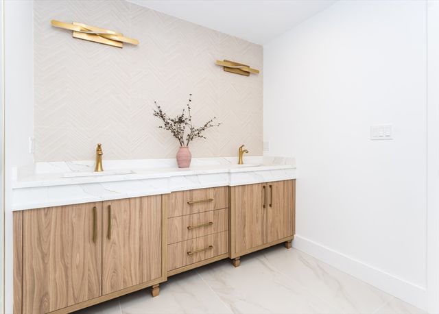 22 Irene Circle, Waltham, MA 02453