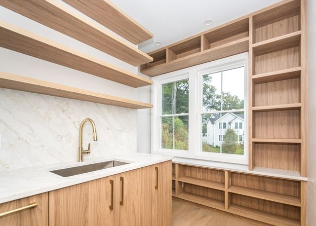 22 Irene Circle, Waltham, MA 02453