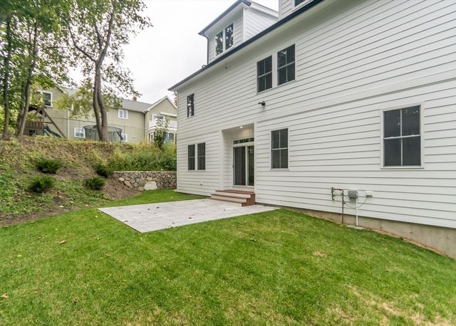 22 Irene Circle, Waltham, MA 02453