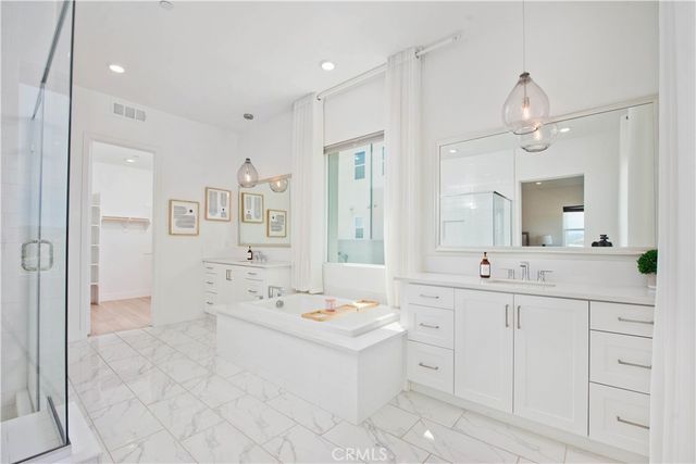 27533 Golden Currant Place, Valencia, CA 91381
