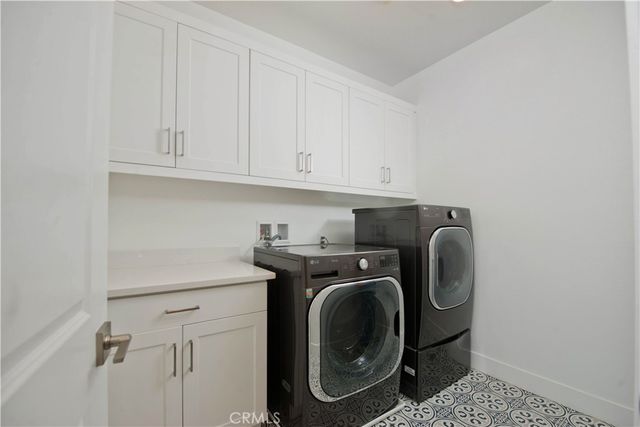 27533 Golden Currant Place, Valencia, CA 91381