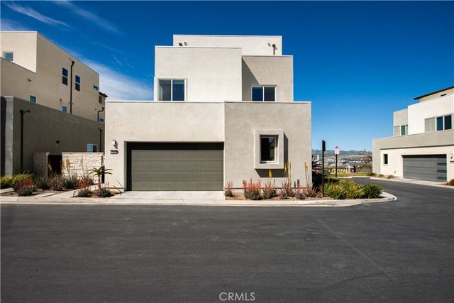 27533 Golden Currant Place, Valencia, CA 91381