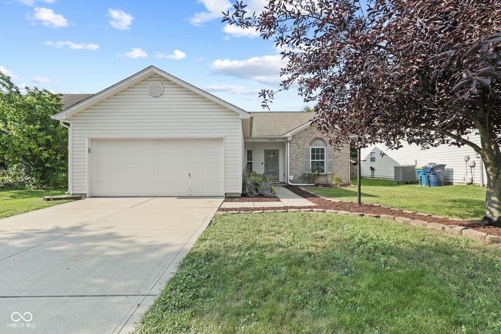 12225 Outside Trail Court, Noblesville, IN 46060