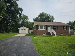 2032 Fortview Dr, Chester, VA 23831