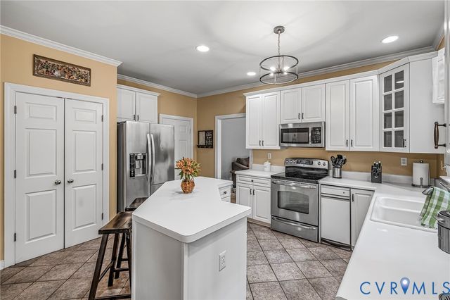 10081 Amelia Manor Ct, Hanover, VA 23116