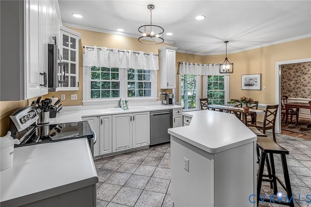 10081 Amelia Manor Ct, Hanover, VA 23116