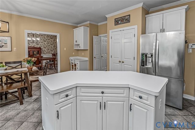 10081 Amelia Manor Ct, Hanover, VA 23116