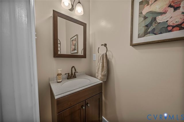 10081 Amelia Manor Ct, Hanover, VA 23116