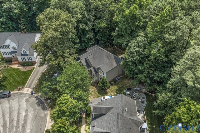 10081 Amelia Manor Ct, Hanover, VA 23116