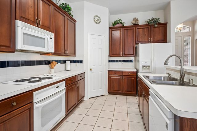 1537 Bosque Drive, Carrollton, TX 75010