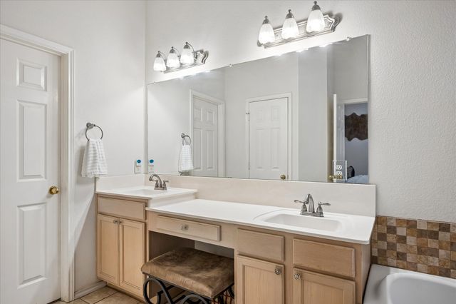 1537 Bosque Drive, Carrollton, TX 75010