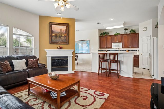 1537 Bosque Drive, Carrollton, TX 75010