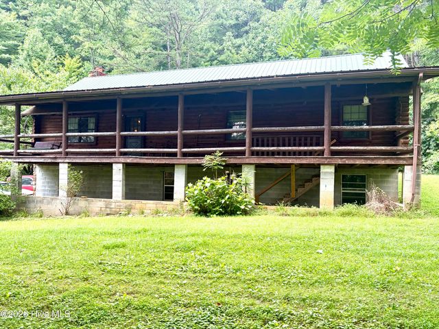 913 Franks Creek Road, Robbinsville, NC 28771