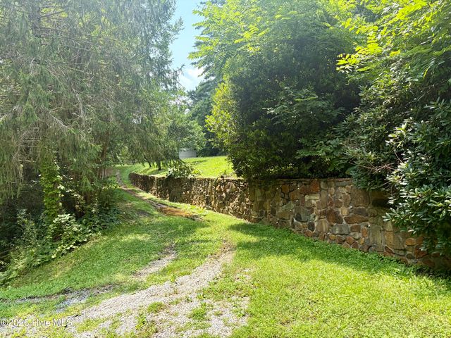 913 Franks Creek Road, Robbinsville, NC 28771