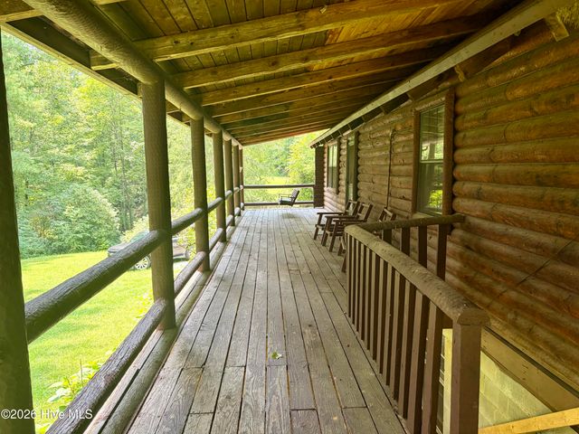 913 Franks Creek Road, Robbinsville, NC 28771