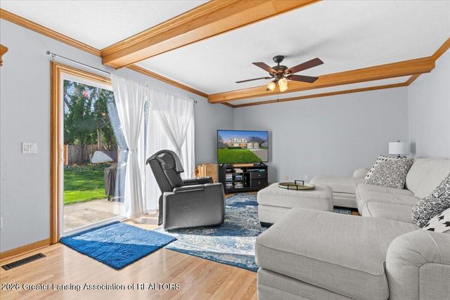 234 Chanticleer Trail, Lansing, MI 48917
