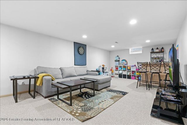 234 Chanticleer Trail, Lansing, MI 48917