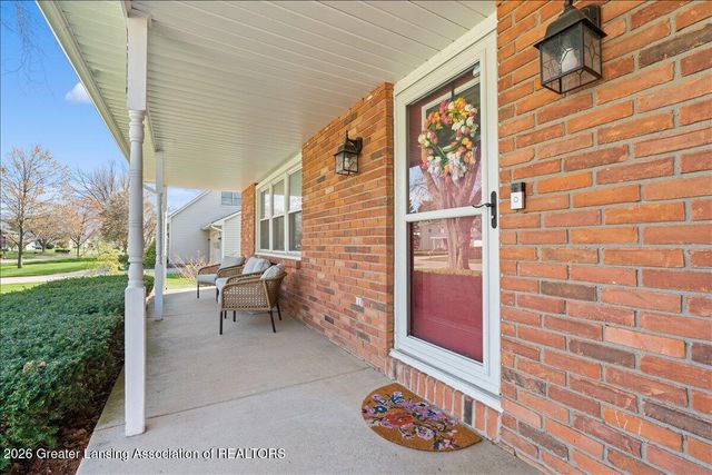 234 Chanticleer Trail, Lansing, MI 48917