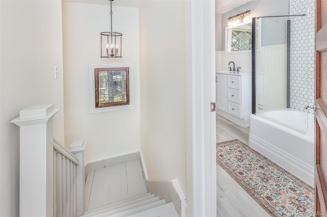 40 Lower Byrdcliffe Road, Woodstock, NY 12498