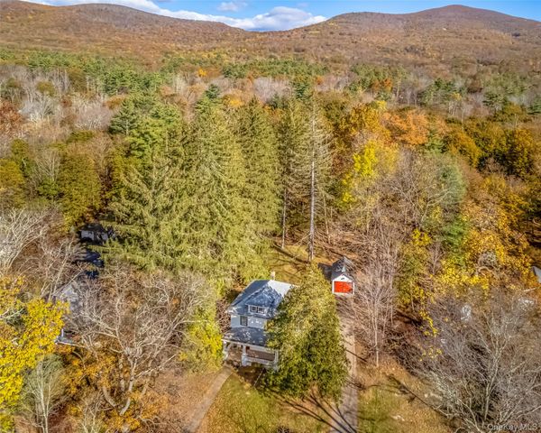 40 Lower Byrdcliffe Road, Woodstock, NY 12498