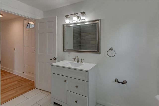 613 Chestnut Street, Leavenworth, KS 66048
