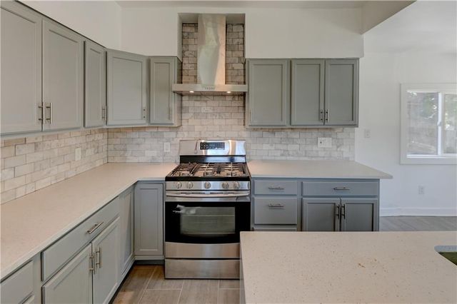 613 Chestnut Street, Leavenworth, KS 66048